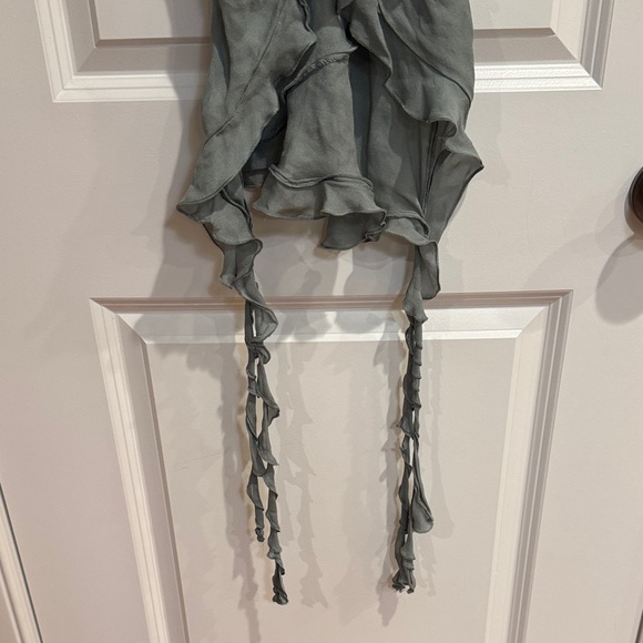 Zara Gray Ruffled Tank Top - Picture 3 of 3